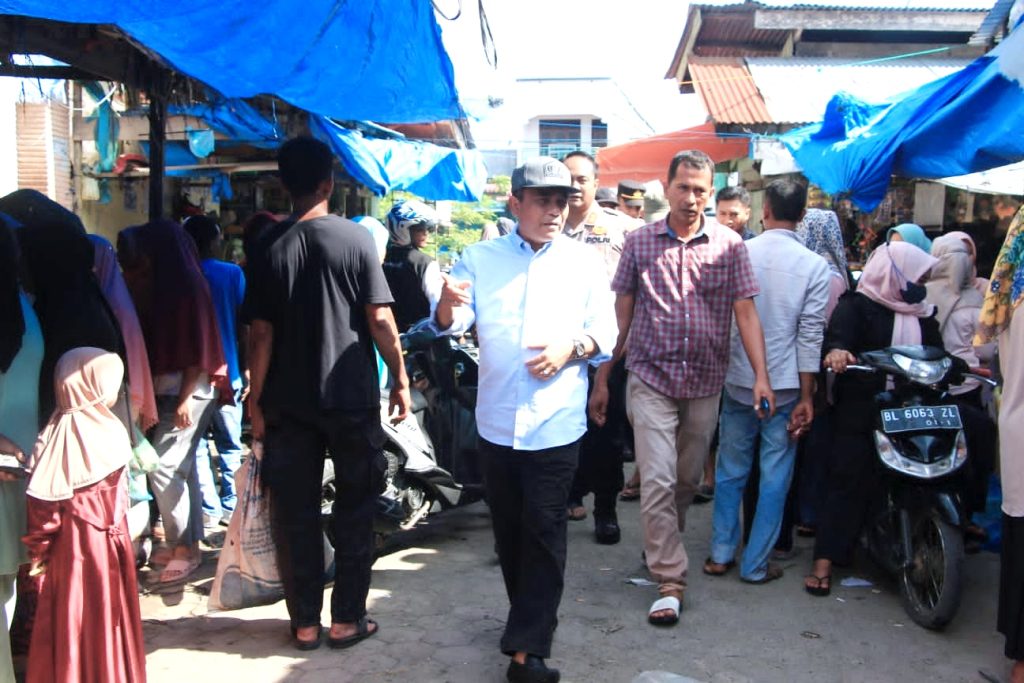 Sidak Wakil Bupati Pidie Jaya Dr. H. Said Mulyadi dalam Ketersediaan Kebutuhan Bahan Pokok Ramadhan 1444 H (Selengkapnya)